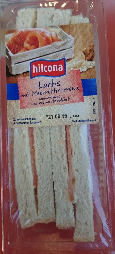 Sandwich saumon avec crème et raifort