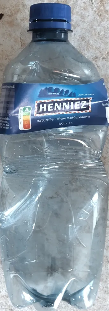 Acqua minerale naturale
