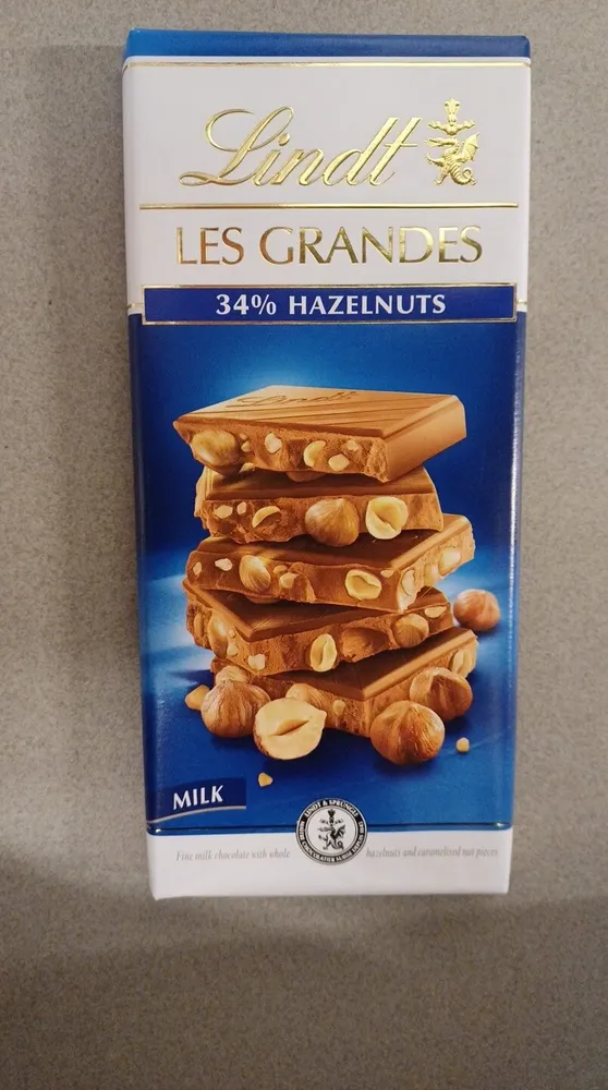 Les Grandes Milk 34% Hazelnuts