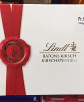 Sprüngli Batons de chocolat, fourrés au Kirsch liquide