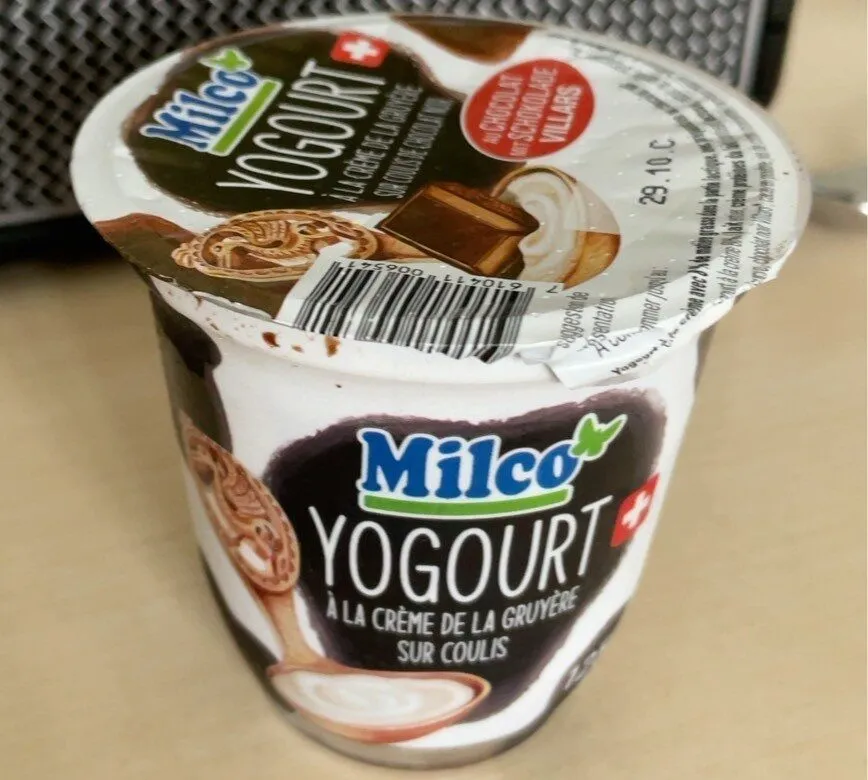 Yogourt à la crème de la gruyère sur coulis