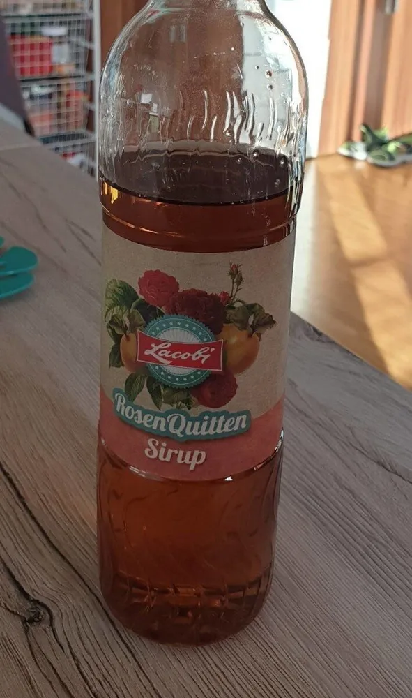 Sirop de coings et de pétales de rose