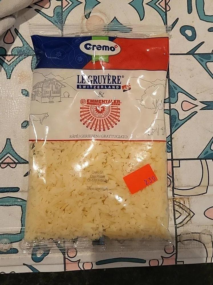 Geriebener Käse