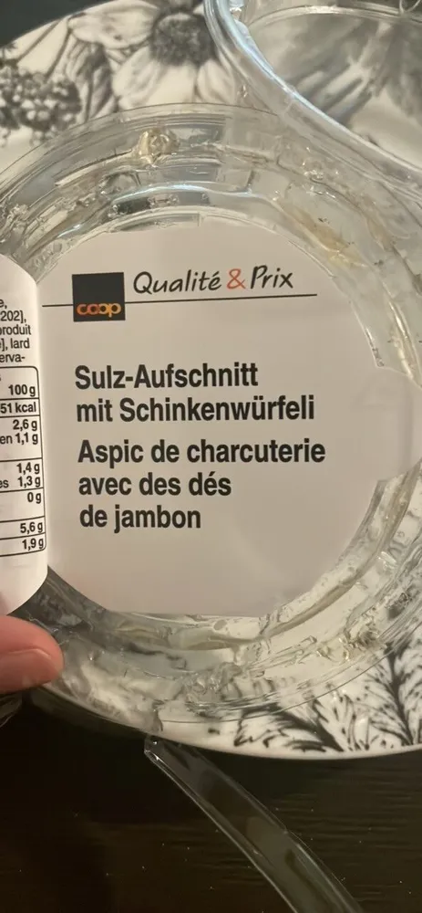 Aspic de charcuterie aux dés de jambon