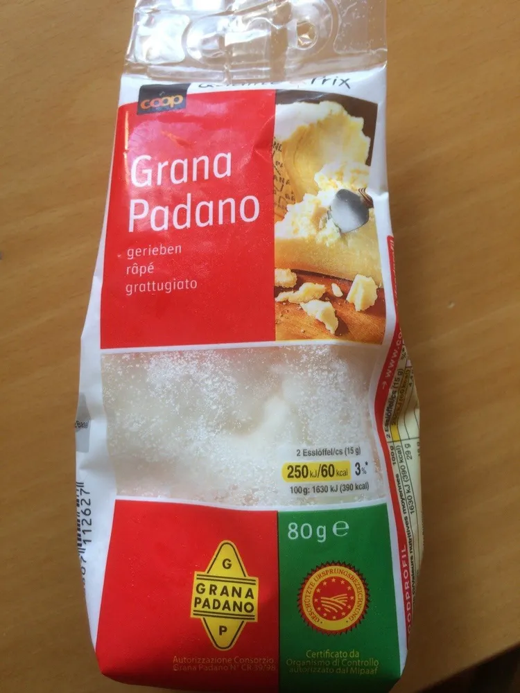 Grana Padano gerieben
