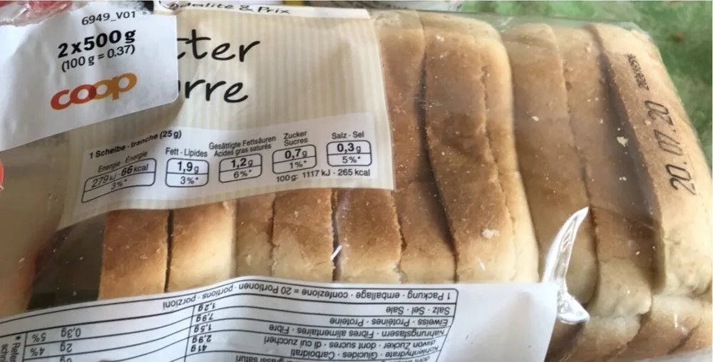 Pain de mie tranché au beurre