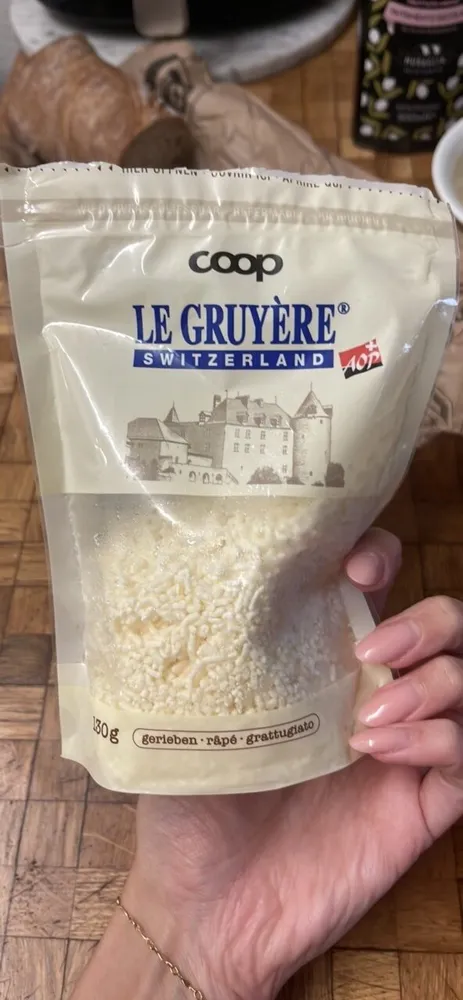 Fromage, Le Gruyere Switzerland, râpé