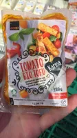 Tomato Bio Tofu mariné avec des tomates et des poivrons