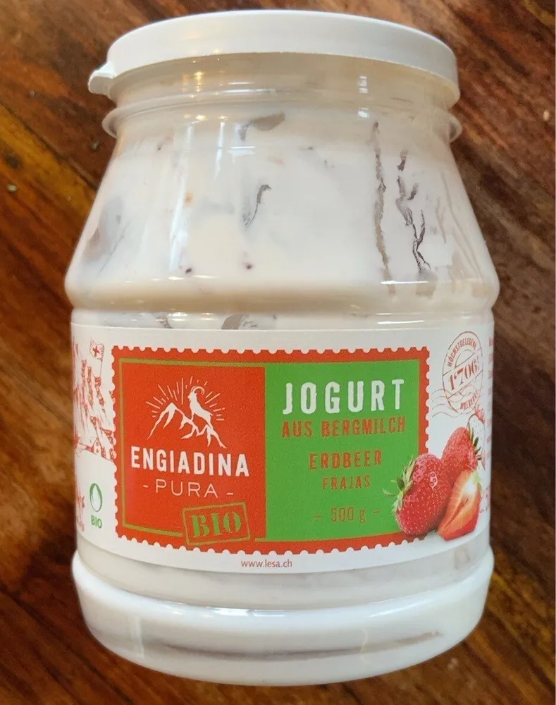 Joghurt aus Bergmilch Erdbeere