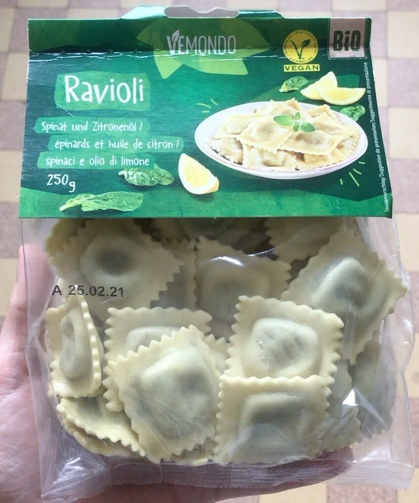 Ravioli Spinat und Zitronenöl
