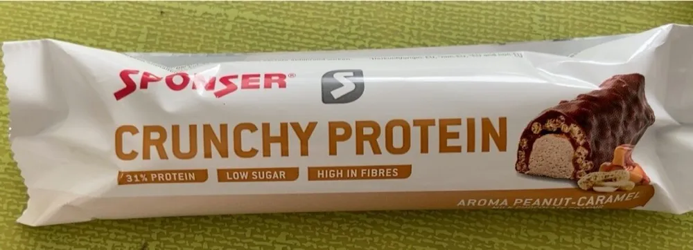 Crunchy protein peanut caramel