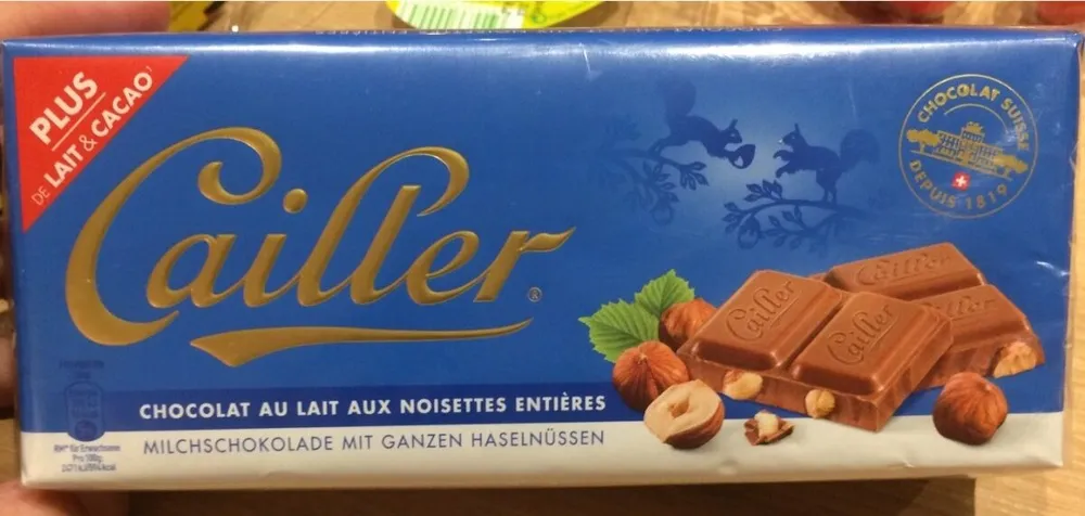 Chocolat au lait aux noisettes entières