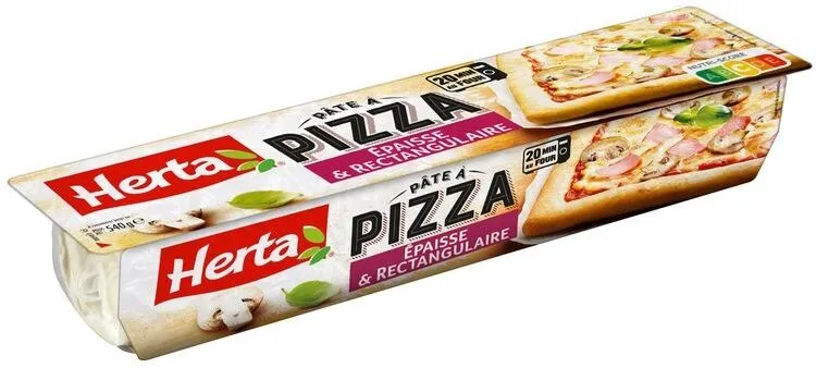 Pâte à pizza épaisse et rectangulaire