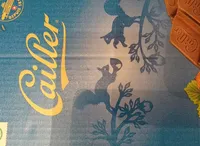 Chocolat au lait aux noisettes entières