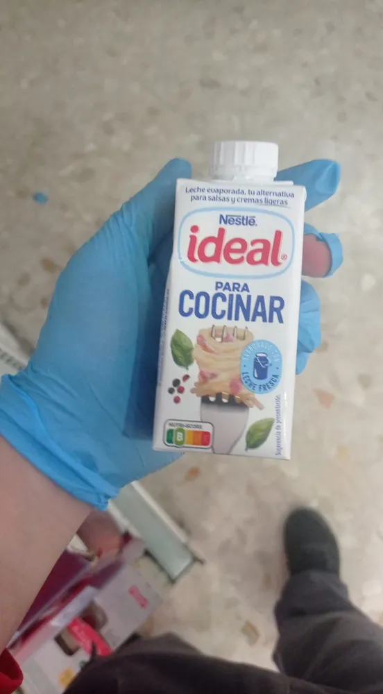 Leche evaporada parcialmente desnatada para salsas