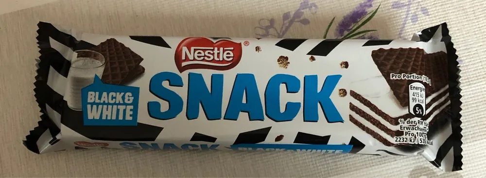 Nestlé Snack Black & White
