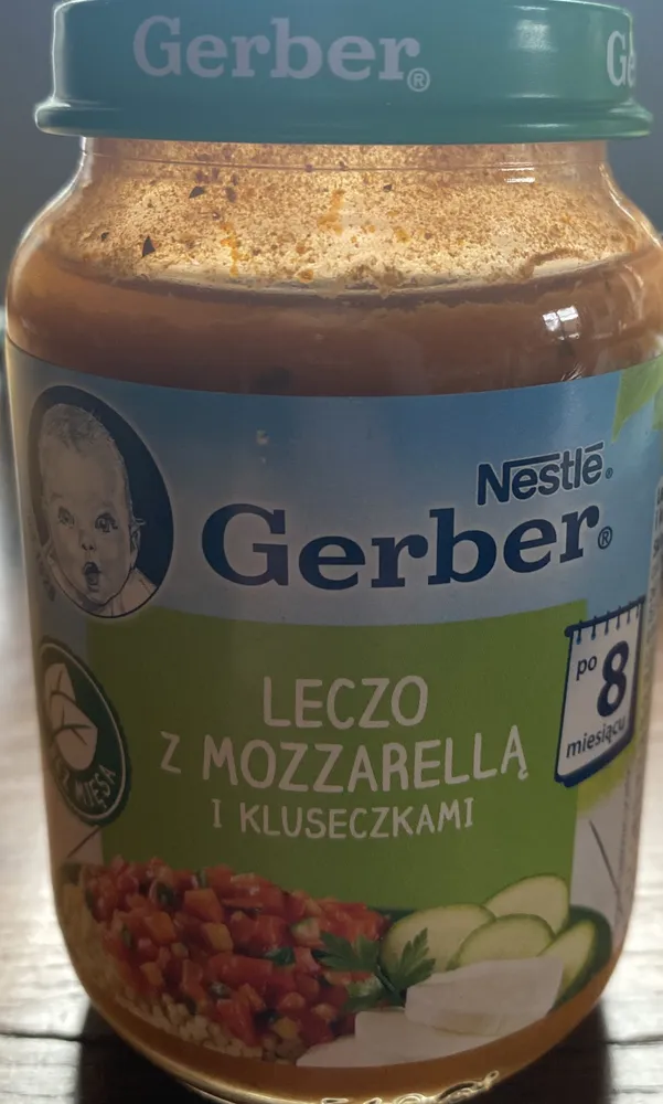 Leczo z mozzarellą i kluseczkami