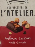 L'atelier chocolate negro con avellanas tostadas