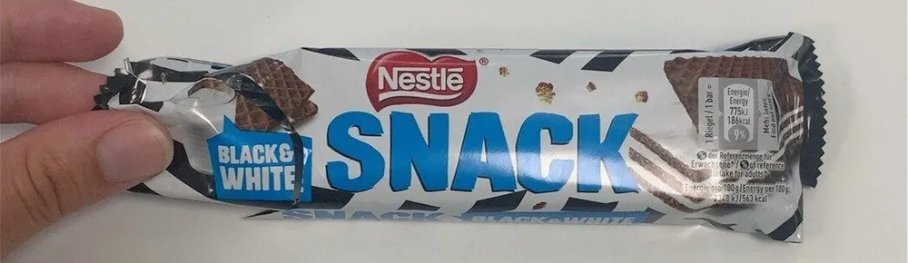 Black&white snack