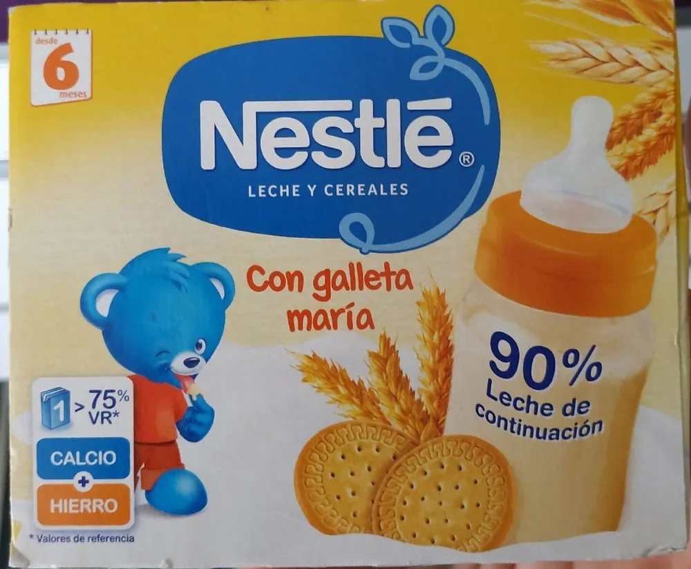 Leche y cereales con galleta maría