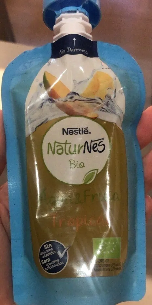Naturnes agua & fruta tropical