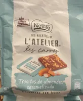Chocolate con leche con trocitos de almendra caramelizada