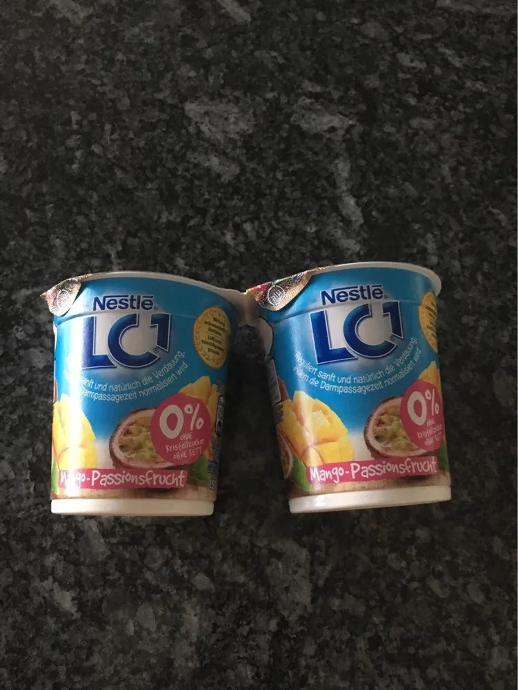 LC1 Yogourt doux maigre avec mangue, jus de fruit de la passion