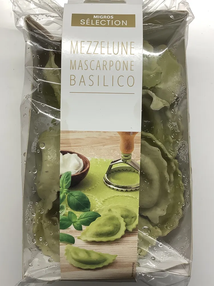 Mezzelune mascarpone et basilic