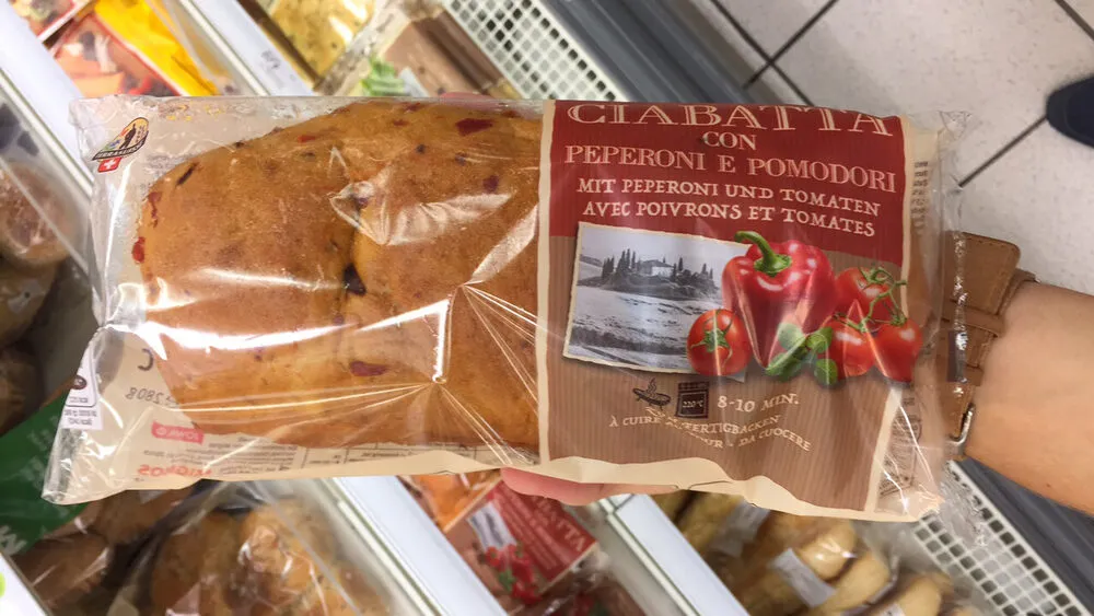 Ciabatta con Peperoni e Pomodori