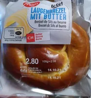Laugenbrezel mit Butter
