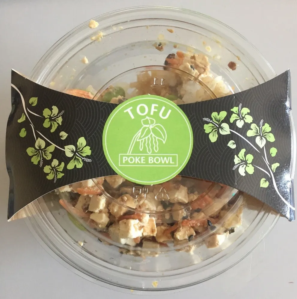 Tofu poke bowl