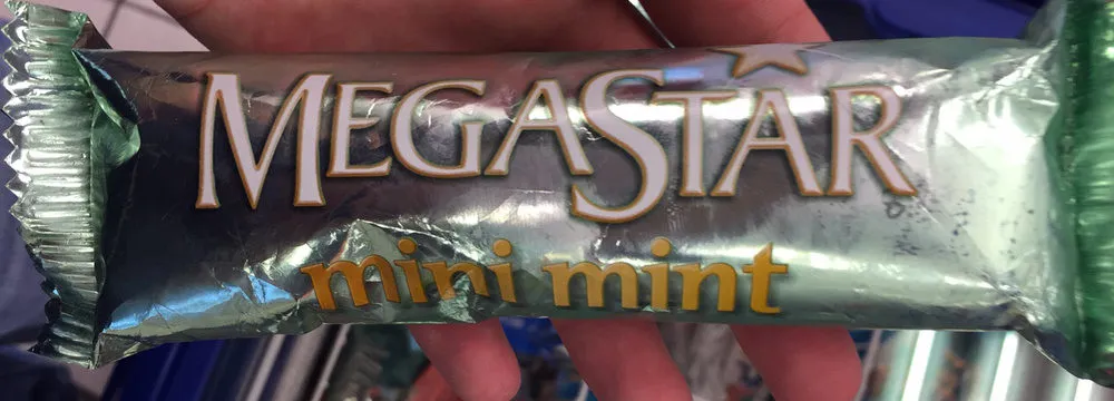 Crème glacée à la menthe enrobée de chocolat