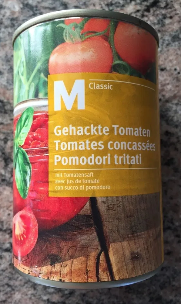 Gehackte Tomaten mit Tomatensaft