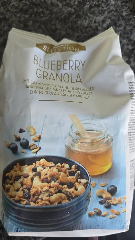 Blueberry Granola