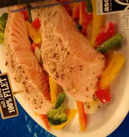 Fish menu Lachs und Gemüse