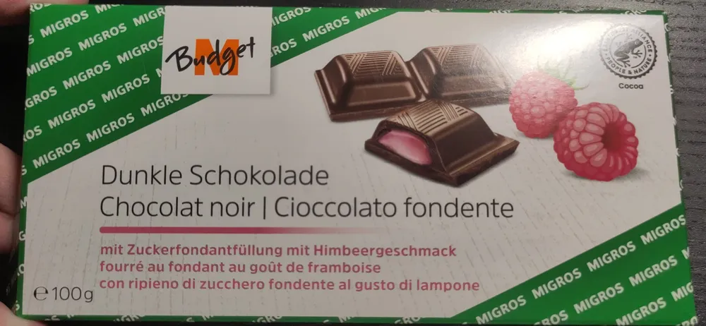 M-Budget Dunkle Schokolade mit Zuckerfondantfüllung mit Himbeergeschmack