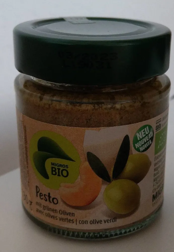 Pesto olives