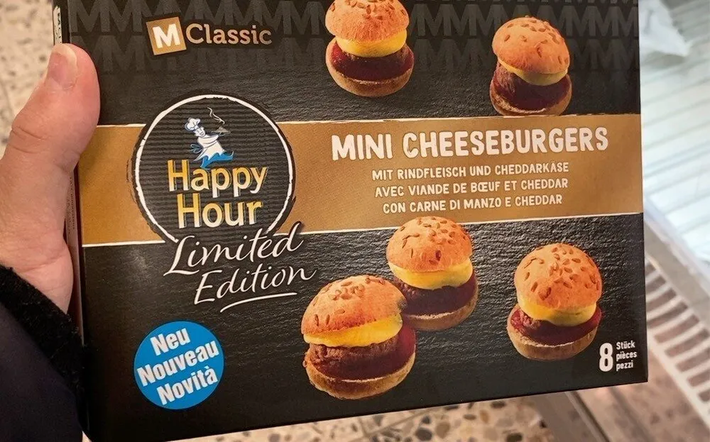 Mini cheeseburgers
