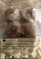 Petits pains croustillants foncés précuits