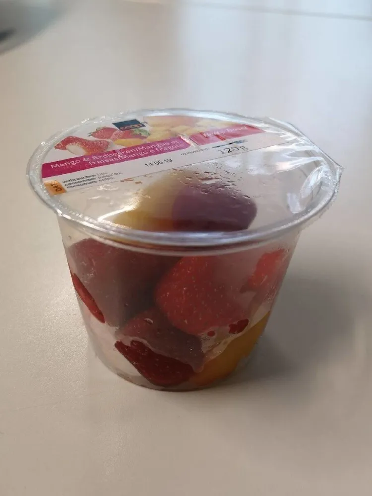 Mangue et fraises coop