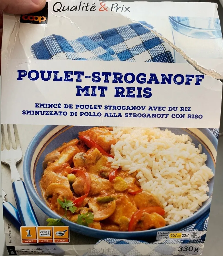Émince de poulet stroganov avec du riz