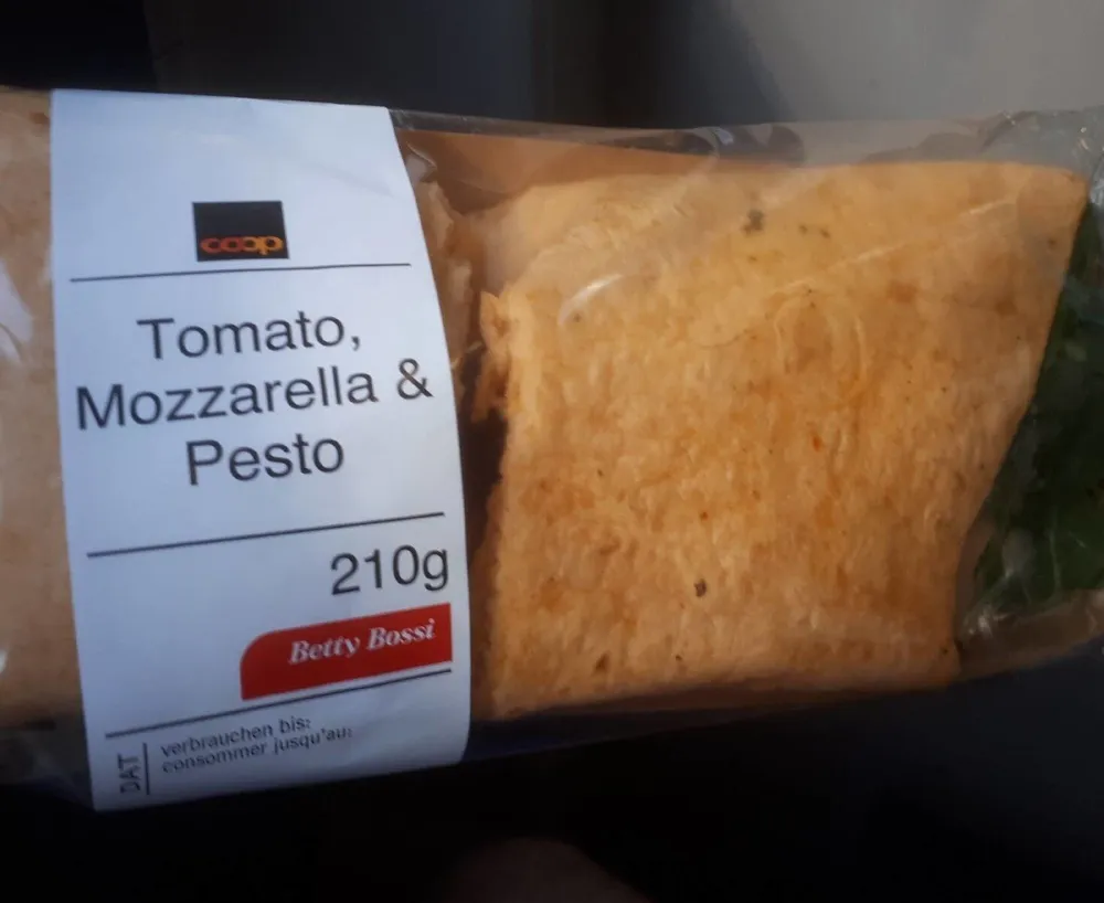 Tomato, Mozzarella & Pesto (Wrap)