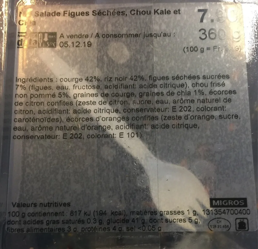 Salade figues sechees, chou kale et chia