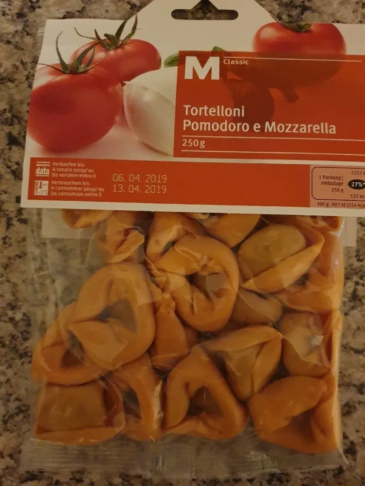 Tortelloni Pomodoro e Mozzarella