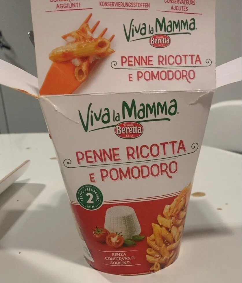 Penne ricotta e pomodoro