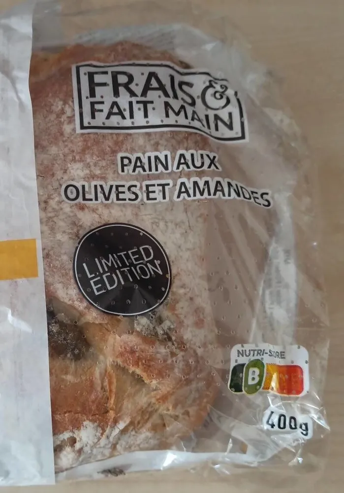 Pain aux olives et amandes