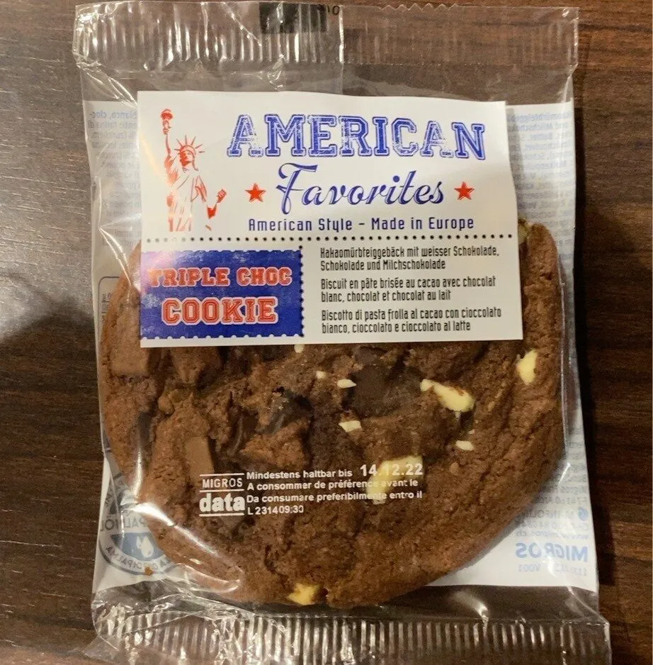 Triple choc cookie
