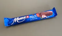 Milchschokoladestängel mit Pralinéfüllung