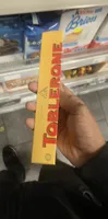 Milk chocolate with Honey & Almond Nougat