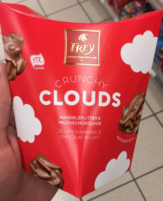 Crunchy Clouds Éclats d'amande & chocolat au lait
